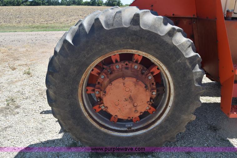 image for item J7938 1973 Case 2470 4WD tractor