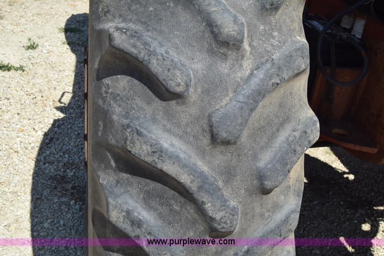 image for item J7938 1973 Case 2470 4WD tractor