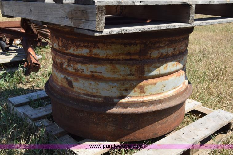 image for item J7938 1973 Case 2470 4WD tractor