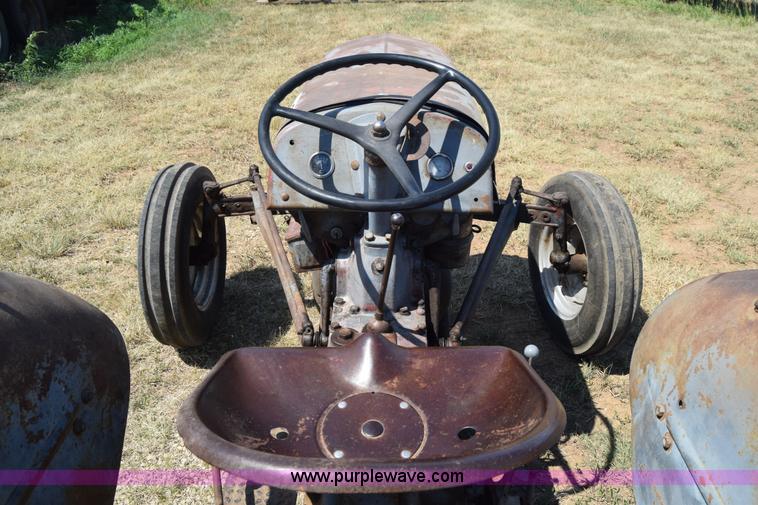 image for item J7939 Massey-Ferguson TE20 tractor