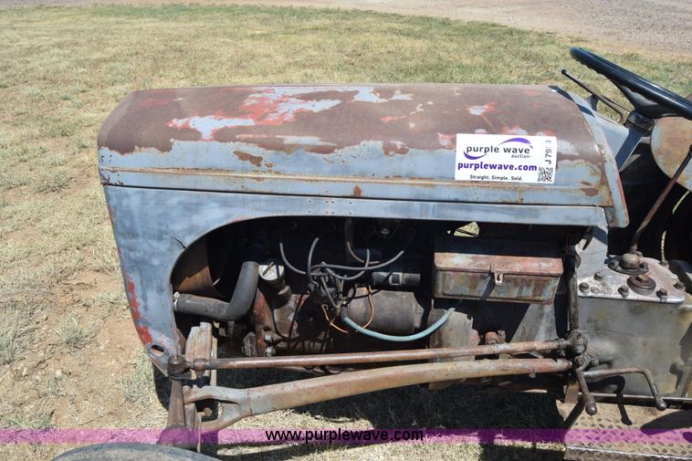 image for item J7939 Massey-Ferguson TE20 tractor