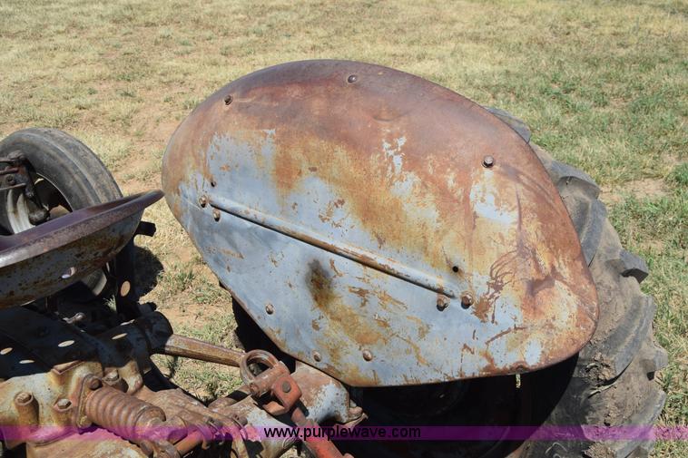 image for item J7939 Massey-Ferguson TE20 tractor