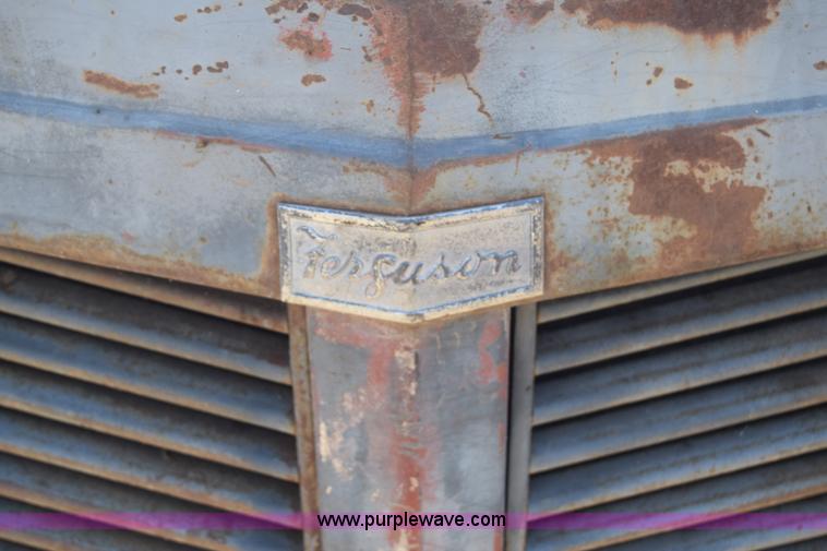 image for item J7939 Massey-Ferguson TE20 tractor