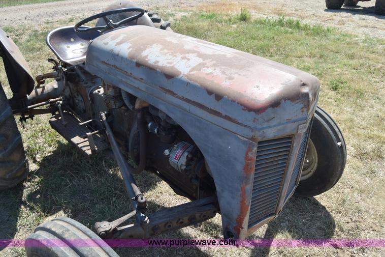 image for item J7939 Massey-Ferguson TE20 tractor