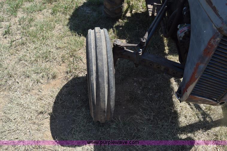 image for item J7939 Massey-Ferguson TE20 tractor