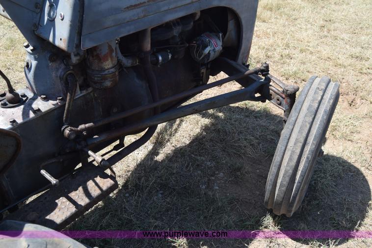 image for item J7939 Massey-Ferguson TE20 tractor