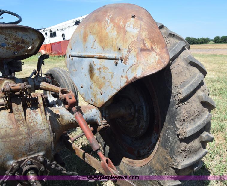 image for item J7939 Massey-Ferguson TE20 tractor