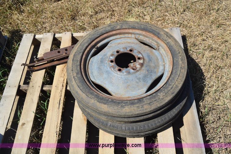 image for item J7939 Massey-Ferguson TE20 tractor