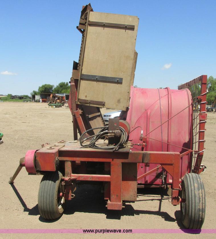 image for item J8237 Silopress XP3 silage bagger