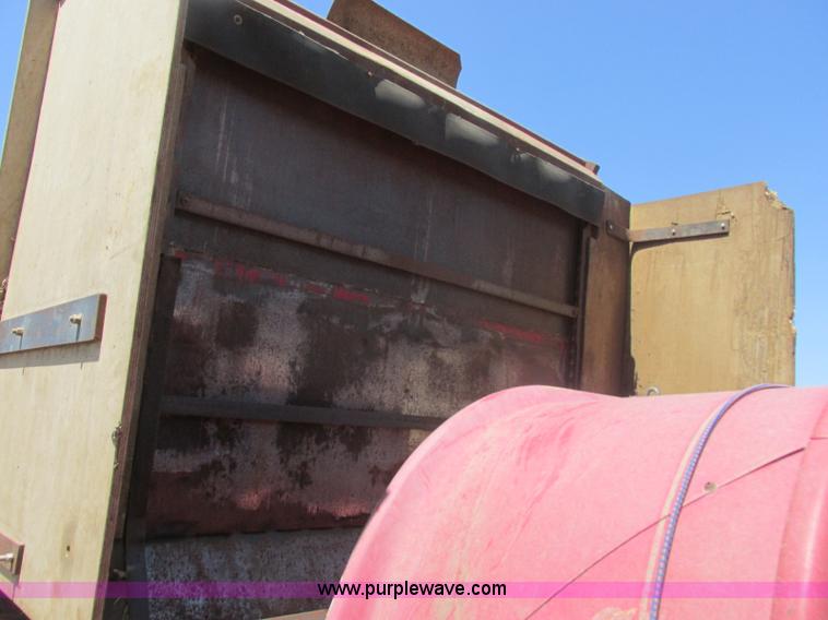 image for item J8237 Silopress XP3 silage bagger