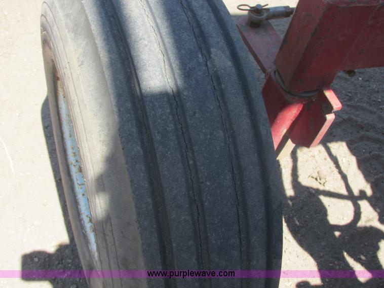 image for item J8237 Silopress XP3 silage bagger