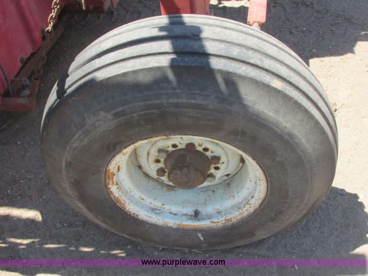 image for item J8237 Silopress XP3 silage bagger