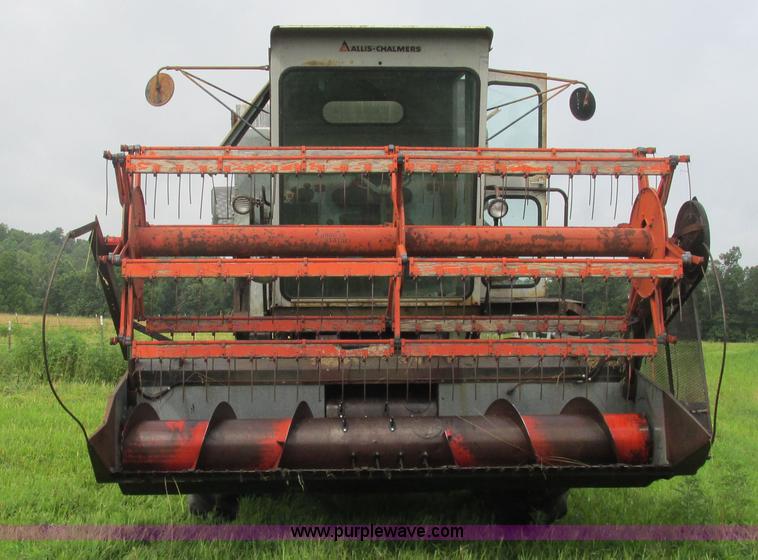 image for item J8562 Allis Chalmers Gleaner K Corn-Soybean Special combine
