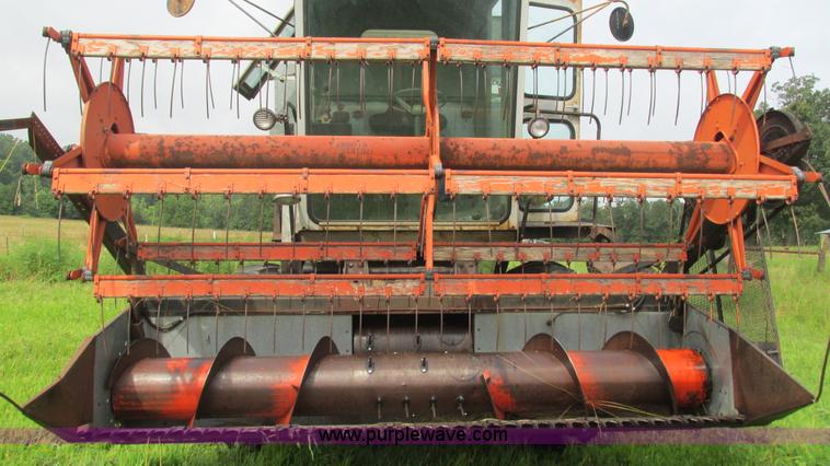 image for item J8562 Allis Chalmers Gleaner K Corn-Soybean Special combine