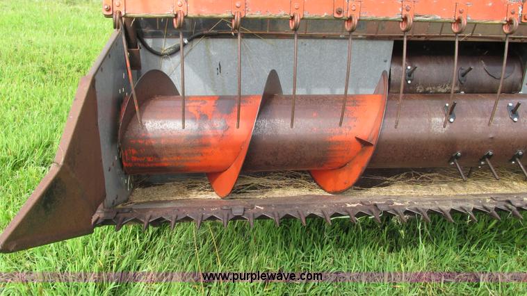 image for item J8562 Allis Chalmers Gleaner K Corn-Soybean Special combine