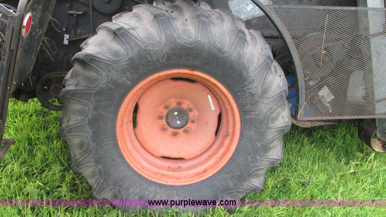 image for item J8562 Allis Chalmers Gleaner K Corn-Soybean Special combine