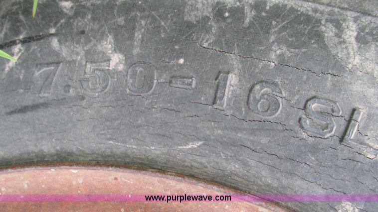 image for item J8562 Allis Chalmers Gleaner K Corn-Soybean Special combine