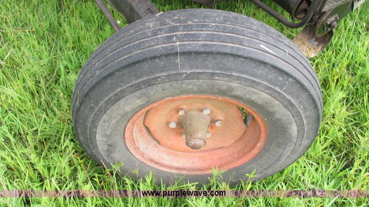 image for item J8562 Allis Chalmers Gleaner K Corn-Soybean Special combine