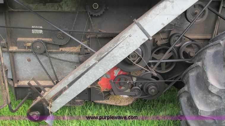 image for item J8562 Allis Chalmers Gleaner K Corn-Soybean Special combine