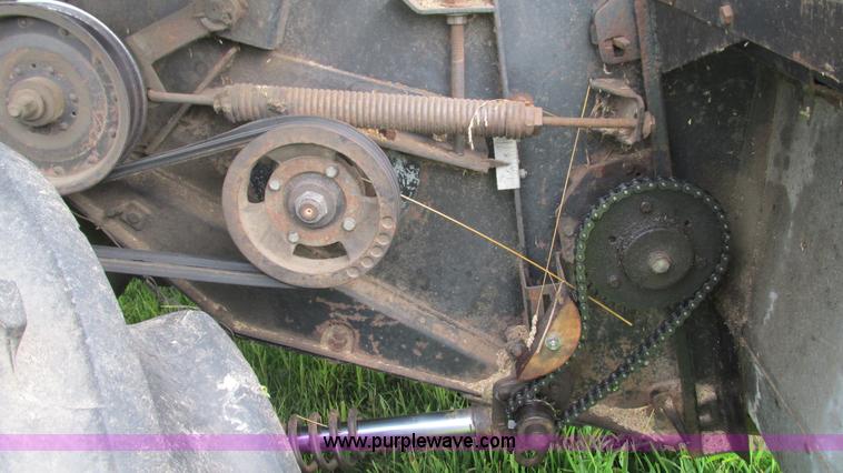 image for item J8562 Allis Chalmers Gleaner K Corn-Soybean Special combine