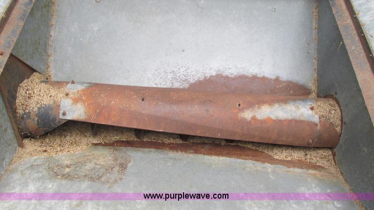 image for item J8562 Allis Chalmers Gleaner K Corn-Soybean Special combine