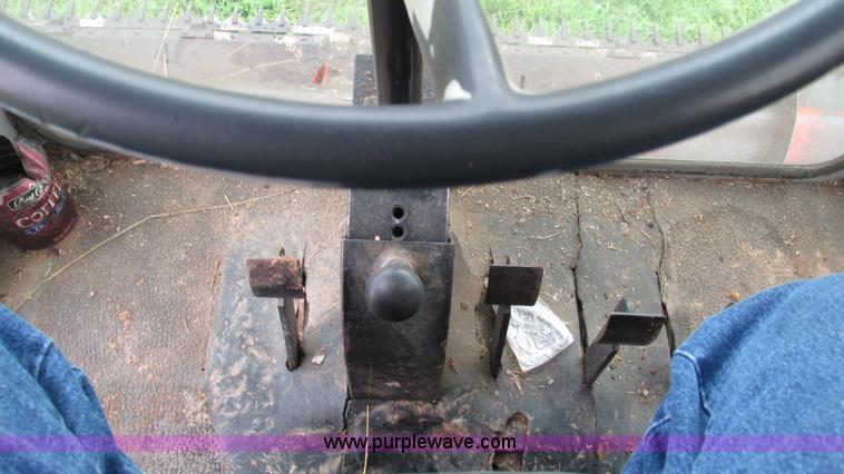 image for item J8562 Allis Chalmers Gleaner K Corn-Soybean Special combine