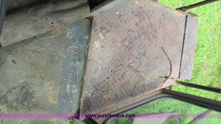 image for item J8562 Allis Chalmers Gleaner K Corn-Soybean Special combine