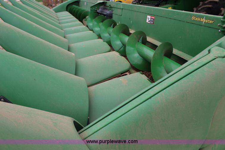 image for item K1003 2010 John Deere 612C Stalkmaster chopping corn head