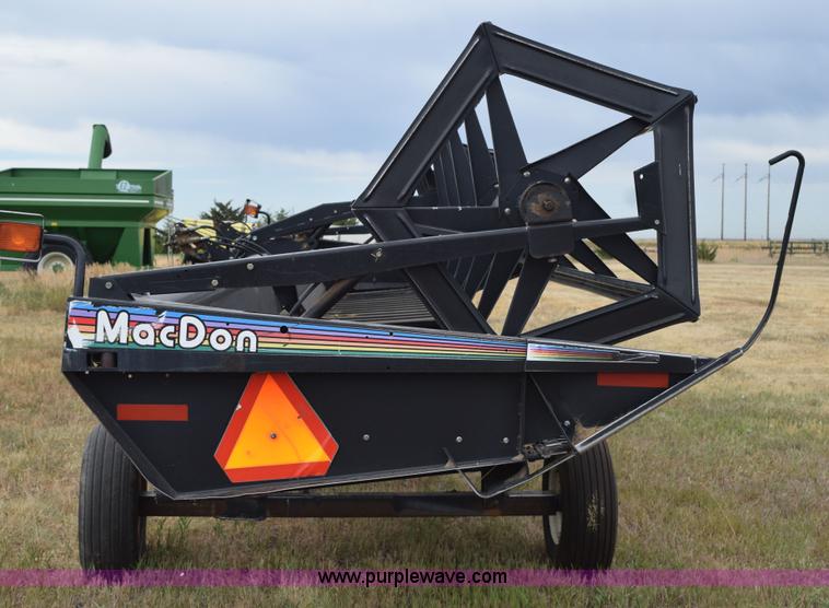 image for item K6115 2005 MacDon 963 draper head