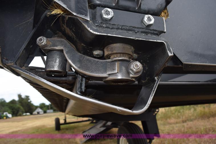 image for item K6115 2005 MacDon 963 draper head