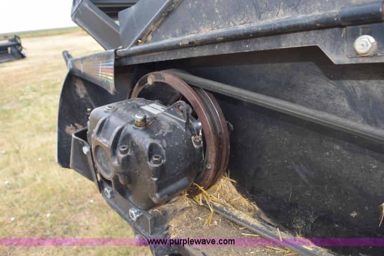 image for item K6115 2005 MacDon 963 draper head