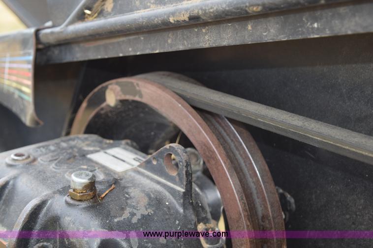 image for item K6115 2005 MacDon 963 draper head