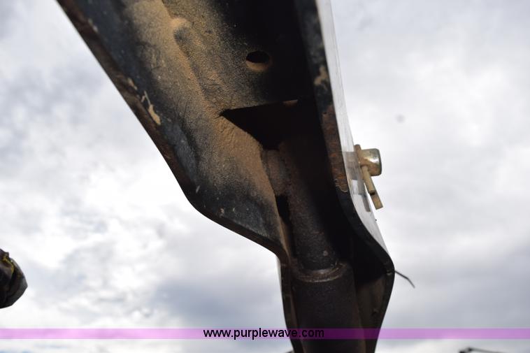 image for item K6115 2005 MacDon 963 draper head