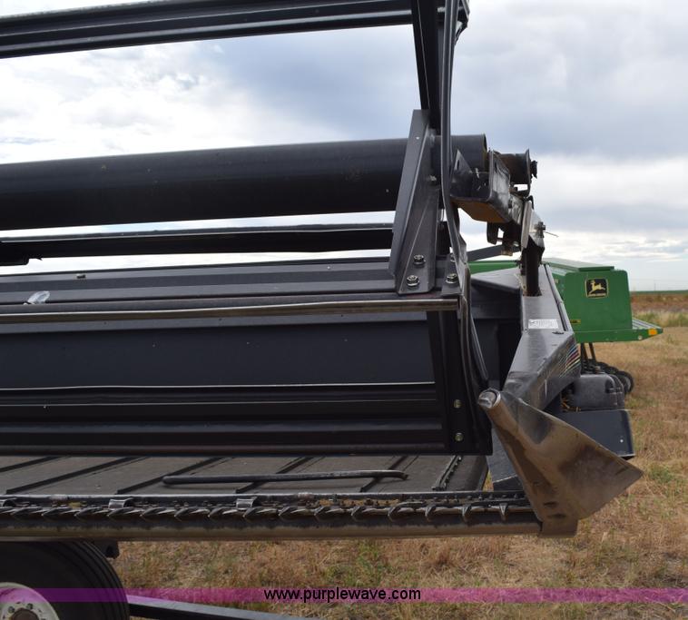 image for item K6115 2005 MacDon 963 draper head