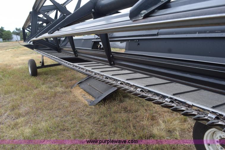 image for item K6115 2005 MacDon 963 draper head