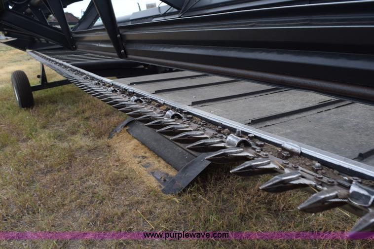 image for item K6115 2005 MacDon 963 draper head