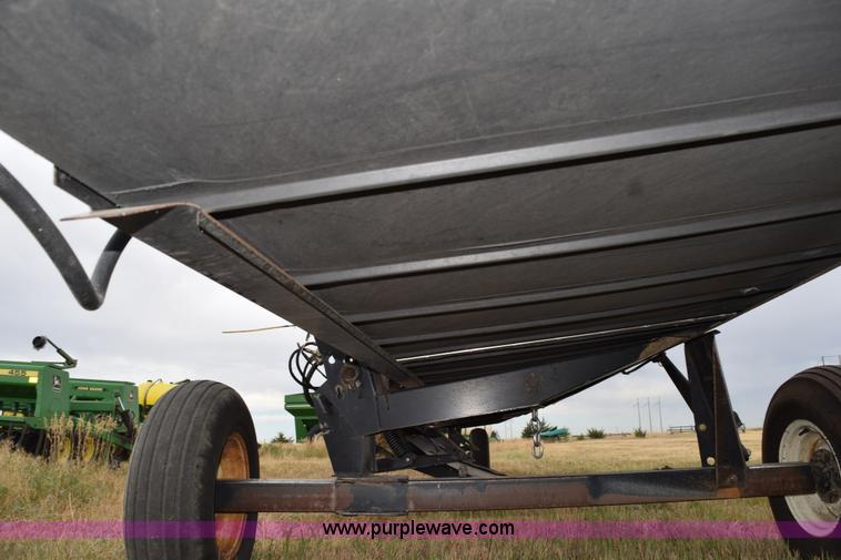 image for item K6115 2005 MacDon 963 draper head