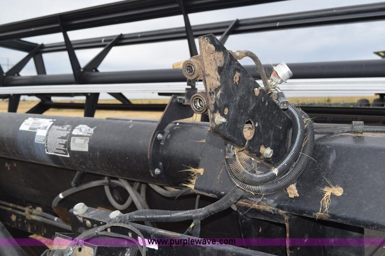 image for item K6115 2005 MacDon 963 draper head