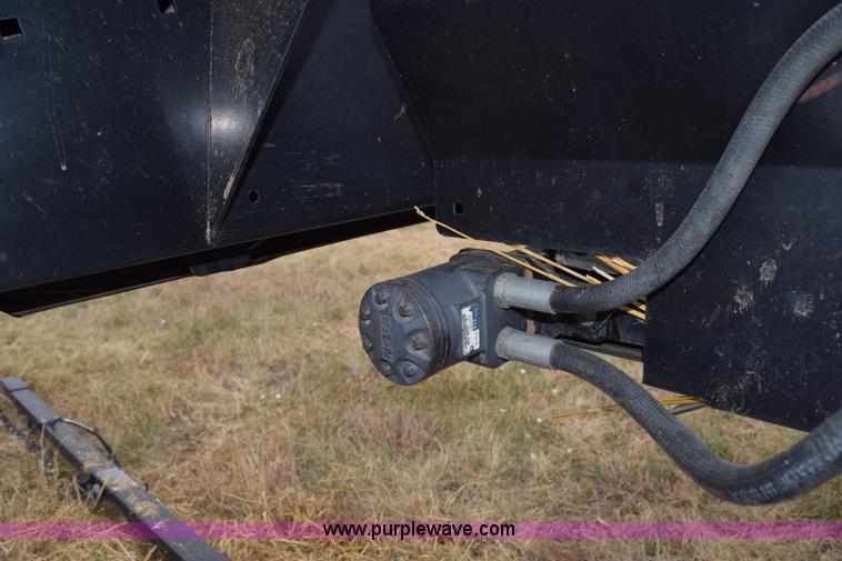 image for item K6115 2005 MacDon 963 draper head