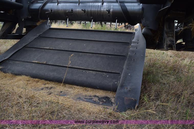 image for item K6115 2005 MacDon 963 draper head