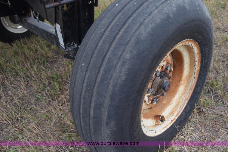 image for item K6115 2005 MacDon 963 draper head