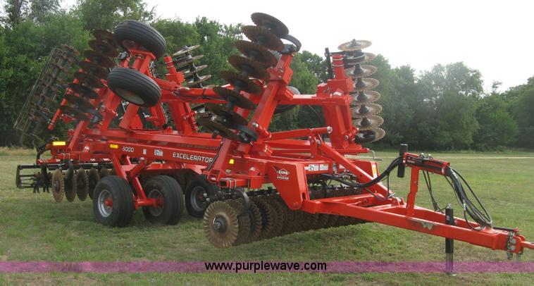 image for item K8685 2013 Kuhn-krause 8000 Excelerator vertical tiller