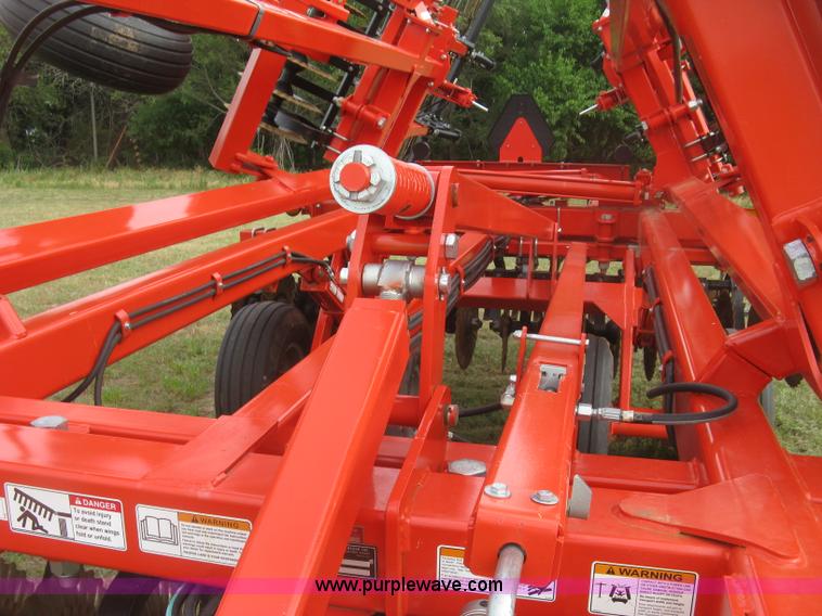image for item K8685 2013 Kuhn-krause 8000 Excelerator vertical tiller
