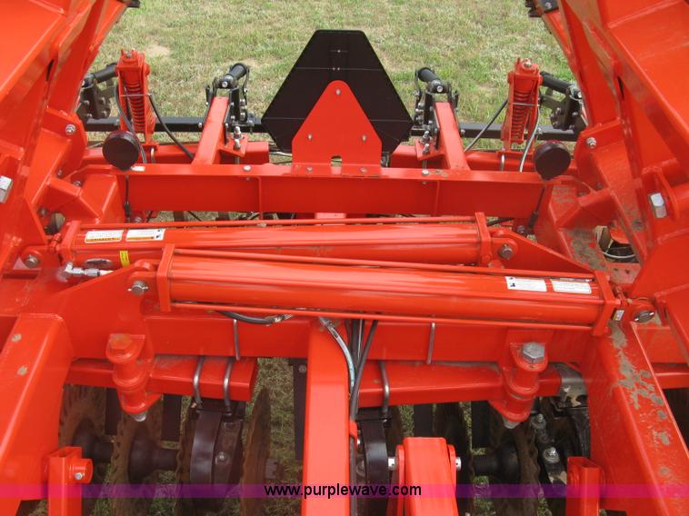 image for item K8685 2013 Kuhn-krause 8000 Excelerator vertical tiller