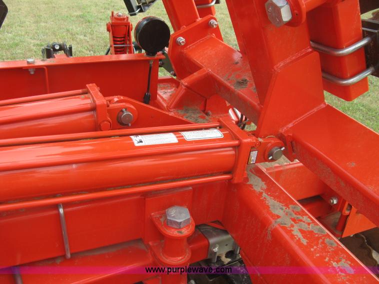 image for item K8685 2013 Kuhn-krause 8000 Excelerator vertical tiller