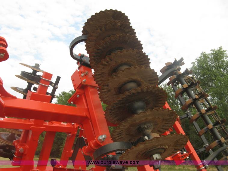 image for item K8685 2013 Kuhn-krause 8000 Excelerator vertical tiller