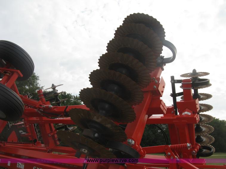 image for item K8685 2013 Kuhn-krause 8000 Excelerator vertical tiller