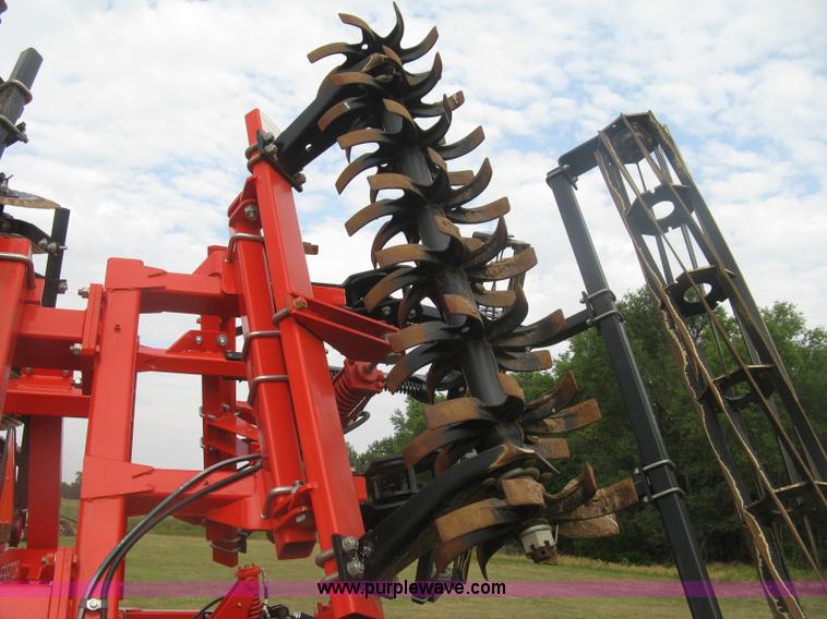 image for item K8685 2013 Kuhn-krause 8000 Excelerator vertical tiller