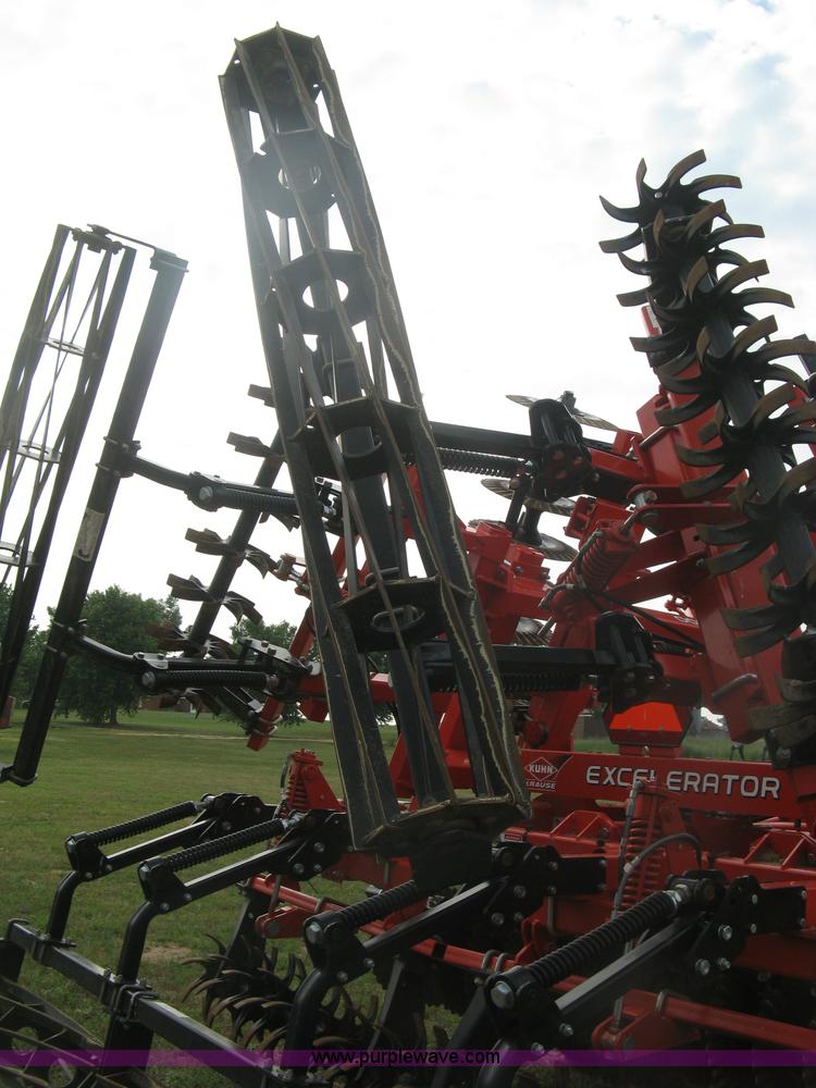 image for item K8685 2013 Kuhn-krause 8000 Excelerator vertical tiller