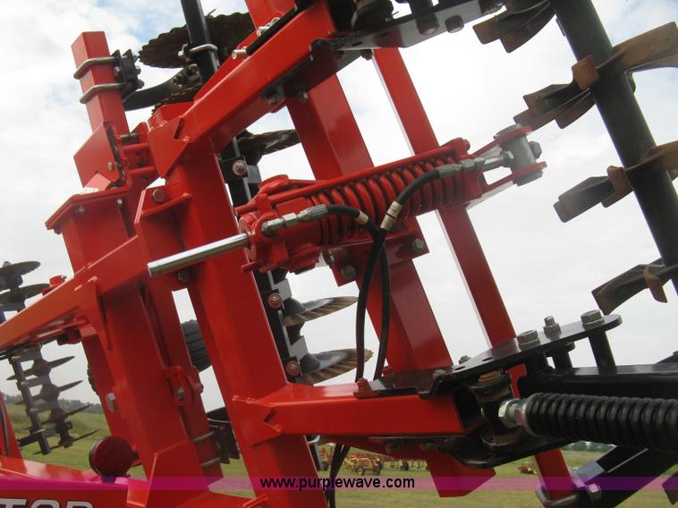 image for item K8685 2013 Kuhn-krause 8000 Excelerator vertical tiller